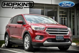Used 2017 Ford Escape SE image 1