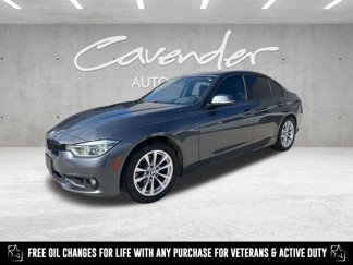 Used 2018 BMW 320i xDrive Sedan w/ Convenience Package image 1