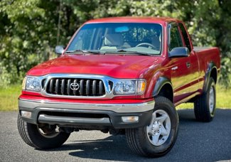 Used 2004 Toyota Tacoma 4x4 Xtracab w/ SR5 Pkg image 1