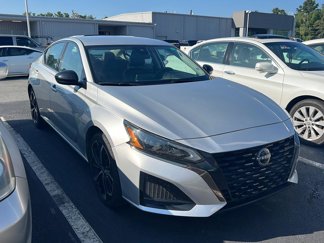 Used 2024 Nissan Altima 2.5 SR image 1