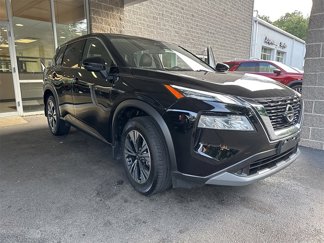 Used 2021 Nissan Rogue SV image 1