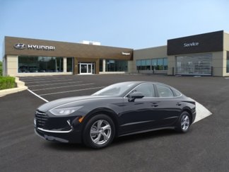 Used 2023 Hyundai Sonata SE w/ Preferred Accessory Package image 1