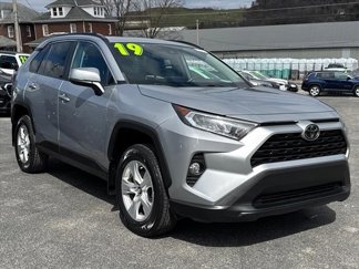 Used 2019 Toyota RAV4 XLE image 1