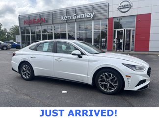 Used 2022 Hyundai Sonata SEL image 1