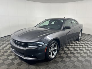 Used 2016 Dodge Charger SXT image 1
