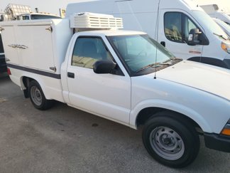 Used 2003 Chevrolet S10 Pickup 2WD Regular Cab image 1