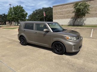 Used 2014 Scion xB image 1