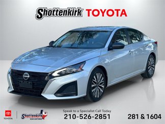 Used 2024 Nissan Altima 2.5 SV image 1