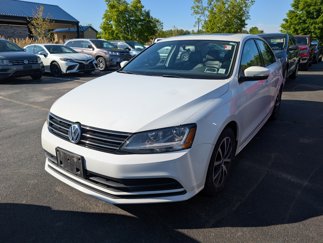 Used 2017 Volkswagen Jetta SE image 1