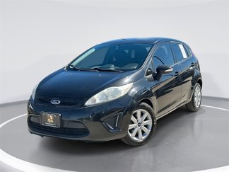 Used 2013 Ford Fiesta SE image 1