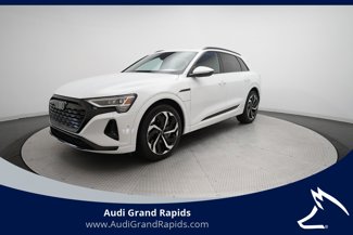 Used 2024 Audi Q8 e-tron Premium Plus w/ Premium Plus Package image 1
