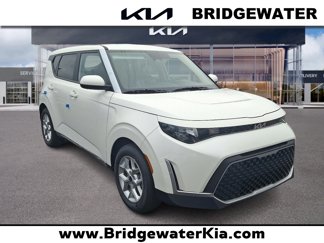 New 2025 Kia Soul LX image 1