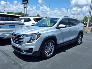 Certified 2022 GMC Terrain SLT w/ Infotainment Package II image 1