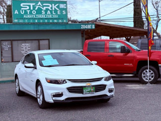 Used 2018 Chevrolet Malibu LT image 1