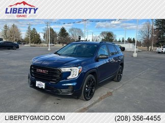 Used 2023 GMC Terrain SLE w/ Driver Convenience Package image 1