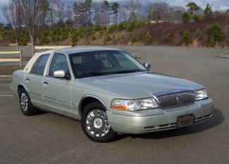 Used 2004 Mercury Grand Marquis GS image 1