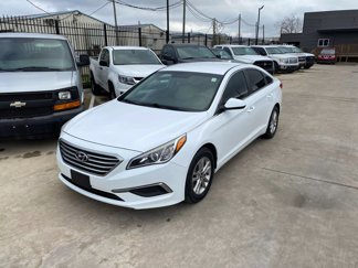 Used 2017 Hyundai Sonata SE image 1