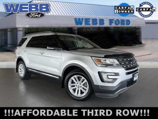 Used 2017 Ford Explorer XLT image 1