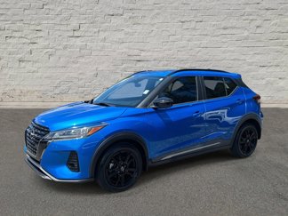 Used 2022 Nissan Kicks SR image 1