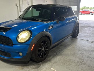 Used 2010 MINI Cooper S image 1
