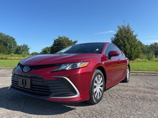 Used 2022 Toyota Camry LE image 1