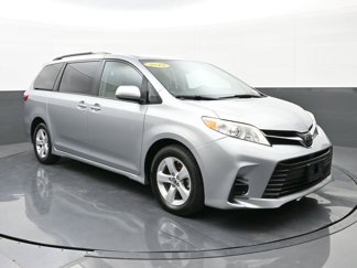 Used 2019 Toyota Sienna LE image 1