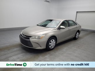 Used 2016 Toyota Camry LE image 1
