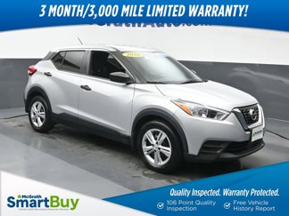 Used 2020 Nissan Kicks S image 1