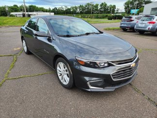 Used 2017 Chevrolet Malibu LT image 1