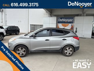 Used 2011 Hyundai Tucson GL image 1