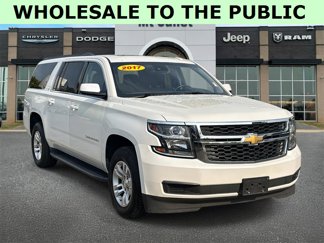 Used 2017 Chevrolet Suburban LT image 1