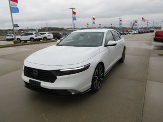 Used 2023 Honda Accord Touring image 1
