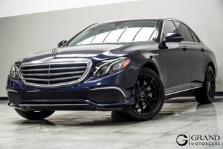 Used 2017 Mercedes-Benz E 300 4MATIC image 1