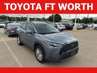 Used 2022 Toyota Corolla Cross LE image 1