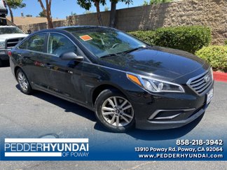 Used 2016 Hyundai Sonata SE image 1