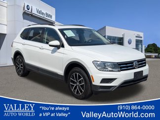 Used 2021 Volkswagen Tiguan SE w/ Panoramic Sunroof Package image 1