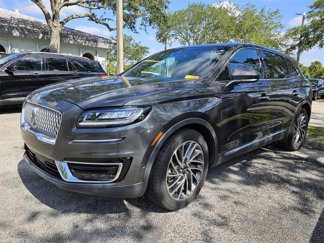 Used 2019 Lincoln Nautilus Reserve image 1
