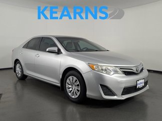 Used 2014 Toyota Camry LE image 1