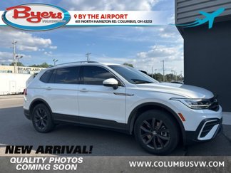 Used 2022 Volkswagen Tiguan SE image 1