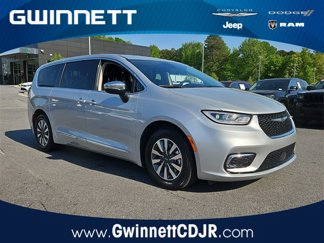 Certified 2023 Chrysler Pacifica Limited image 1