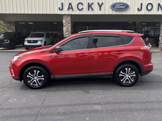 Used 2017 Toyota RAV4 LE image 1