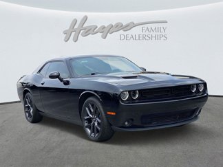 Used 2021 Dodge Challenger SXT w/ Blacktop Package image 1