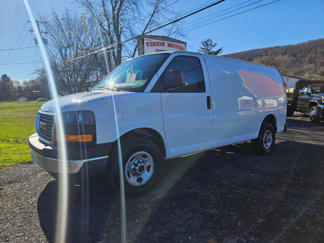 Used 2017 GMC Savana 2500 image 1