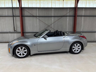 Used 2004 Nissan 350Z Touring image 1