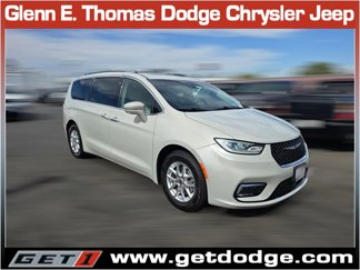 Used 2021 Chrysler Pacifica Touring-L w/ Uconnect Theater Family Group image 1