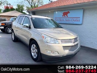 Used 2010 Chevrolet Traverse LT image 1