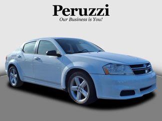 Used 2013 Dodge Avenger SE image 1