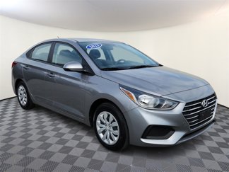 Used 2022 Hyundai Accent SE image 1