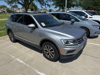 Used 2020 Volkswagen Tiguan SE w/ Panoramic Sunroof Package image 1