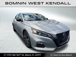 Used 2021 Nissan Altima 2.5 SR image 1